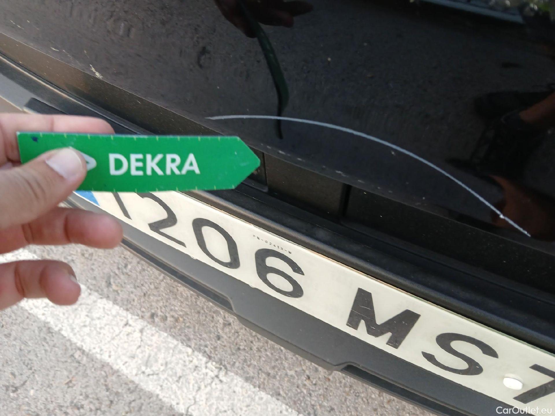  Hyundai  Konna HYUNDAI Kona / 2023 / 5P / todoterreno 1.6 GDI HEV Maxx DCT #4