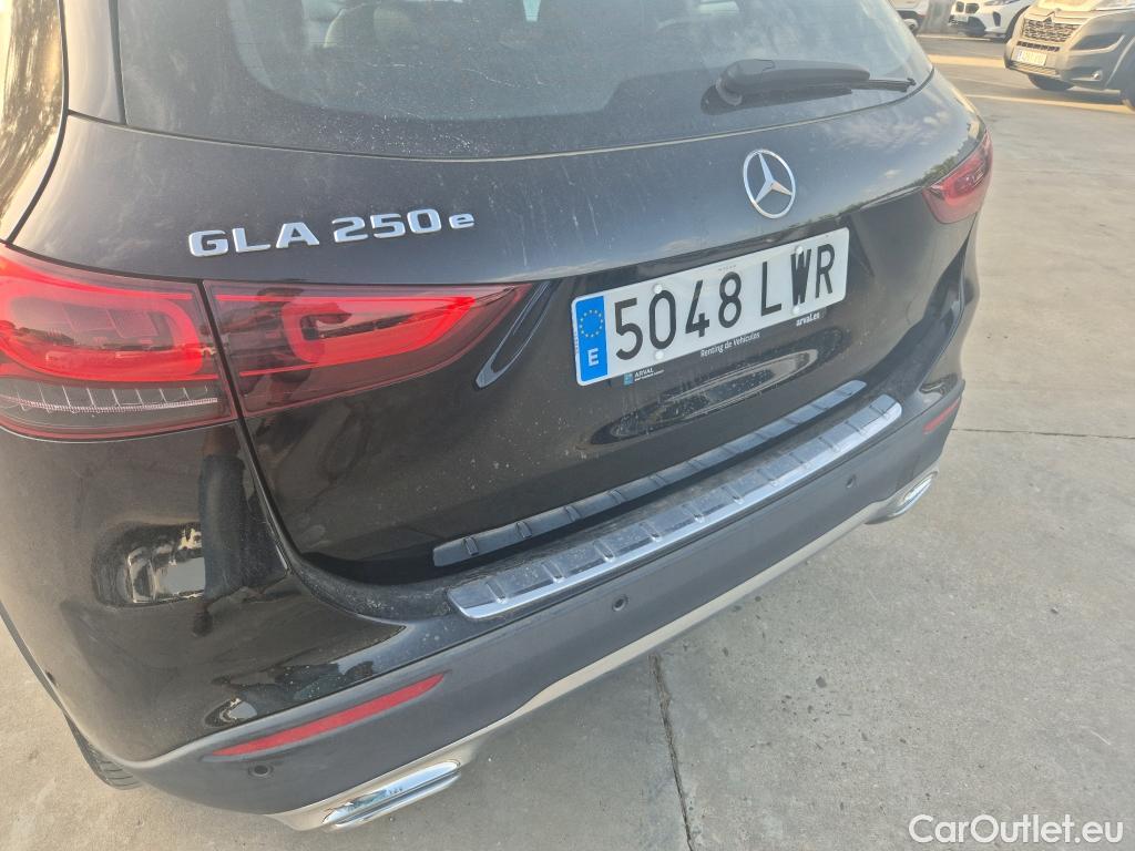  Mercedes  GLA MERCEDES-BENZ  / 2020 / 5P / todoterreno  250 e #37