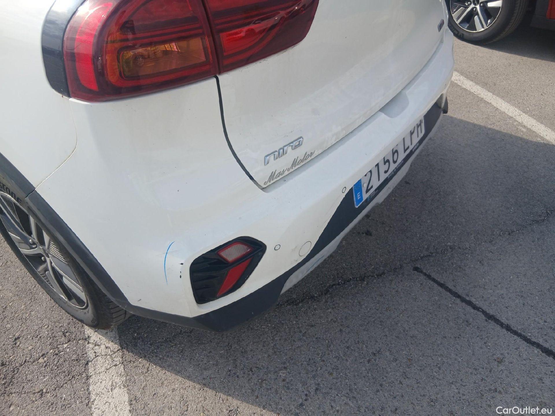  KIA  Niro KIA  / 2019 / 5P / crossover 1.6 GDi HEV 104kW (141CV) Drive #24