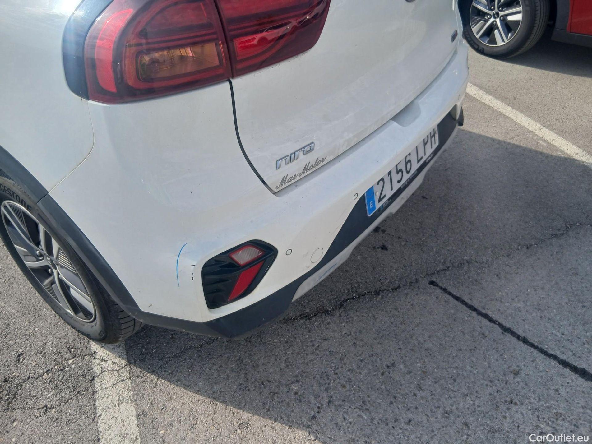  KIA  Niro KIA  / 2019 / 5P / crossover 1.6 GDi HEV 104kW (141CV) Drive #21