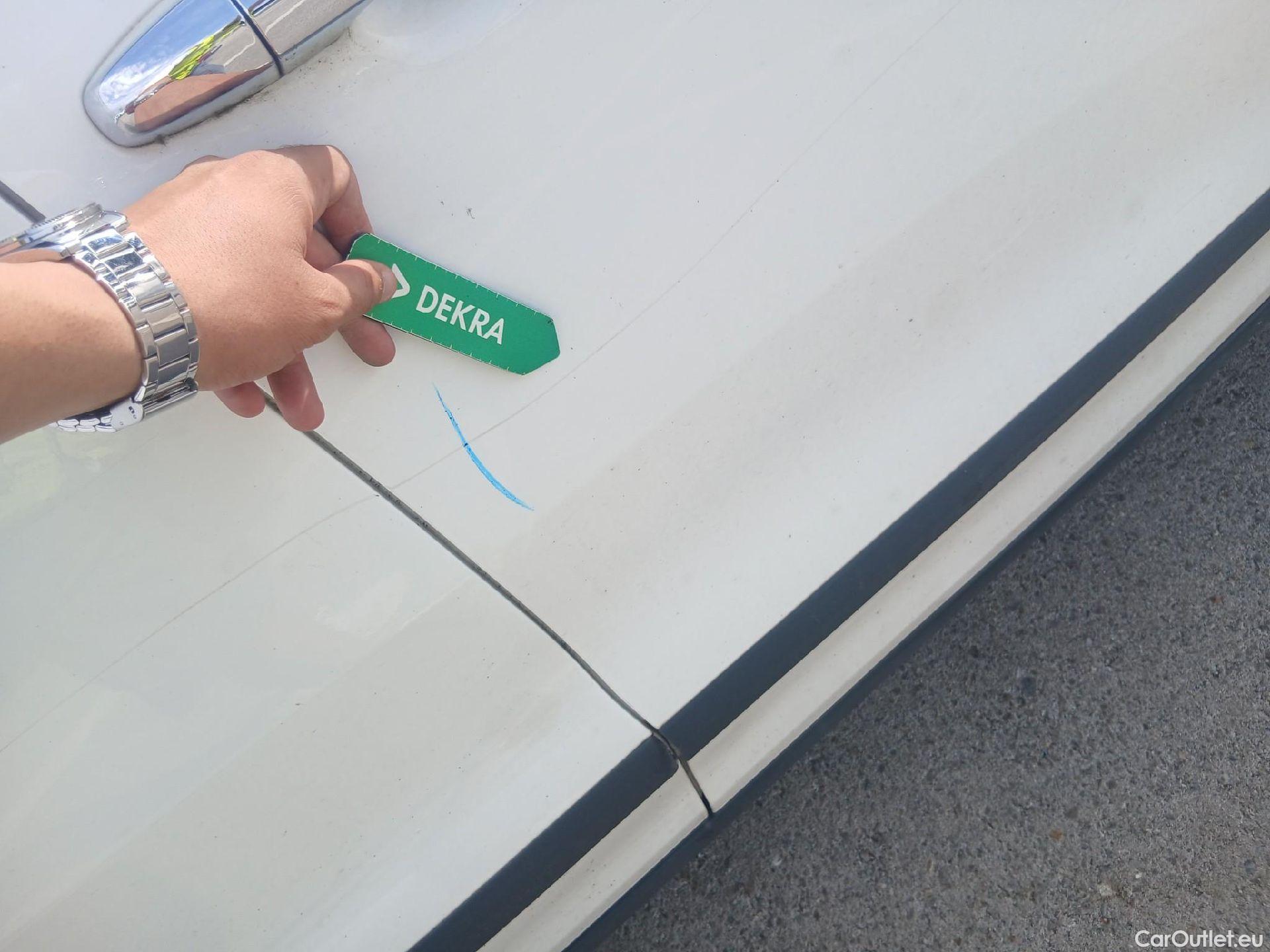 KIA  Niro KIA  / 2019 / 5P / crossover 1.6 GDi HEV 104kW (141CV) Drive #29