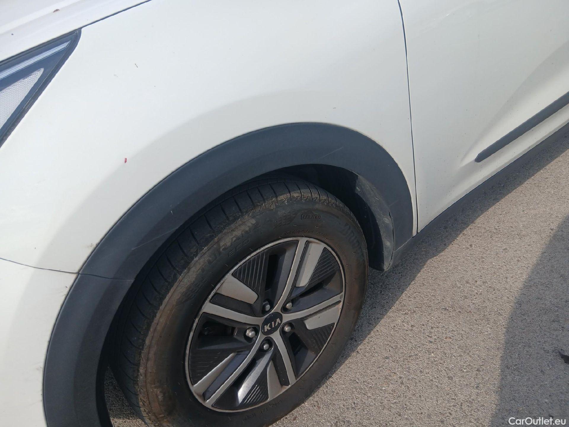  KIA  Niro KIA  / 2019 / 5P / crossover 1.6 GDi HEV 104kW (141CV) Drive #11
