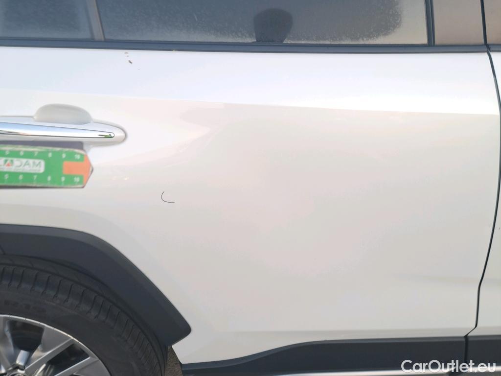  Toyota  RAV4 TOYOTA  / 2018 / 5P / todoterreno 2.5l 220H Luxury #39