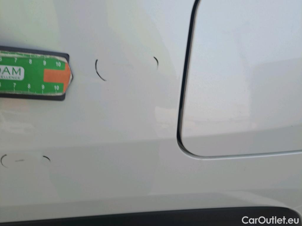  Toyota  RAV4 TOYOTA  / 2018 / 5P / todoterreno 2.5l 220H Luxury #44
