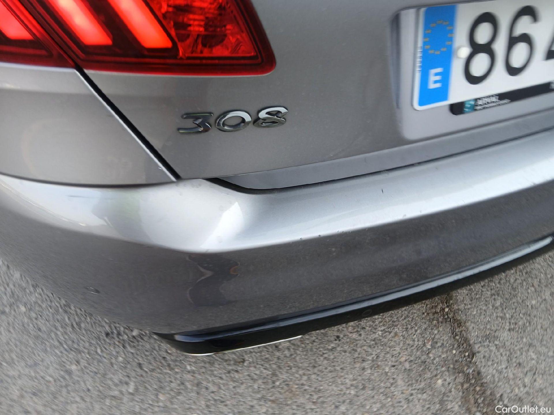  Peugeot  308 PEUGEOT  / 2017 / 5P / berlina con portón GT Line PureTech 130 S&S EAT8 #20