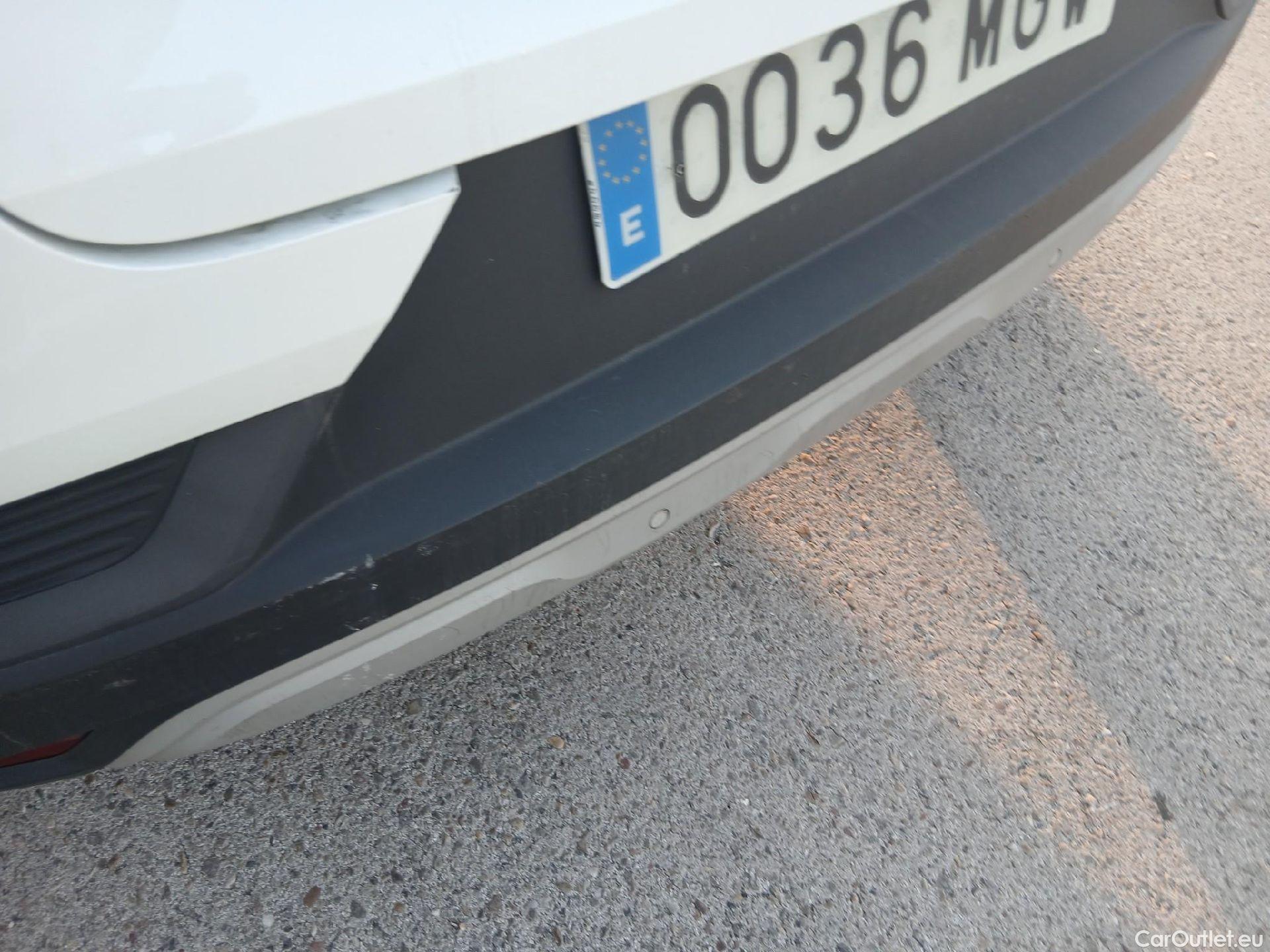  Renault  Captur RENAULT  / 2020 / 5P / todoterreno equilibre TCe 74 kW (100CV) GLP #13