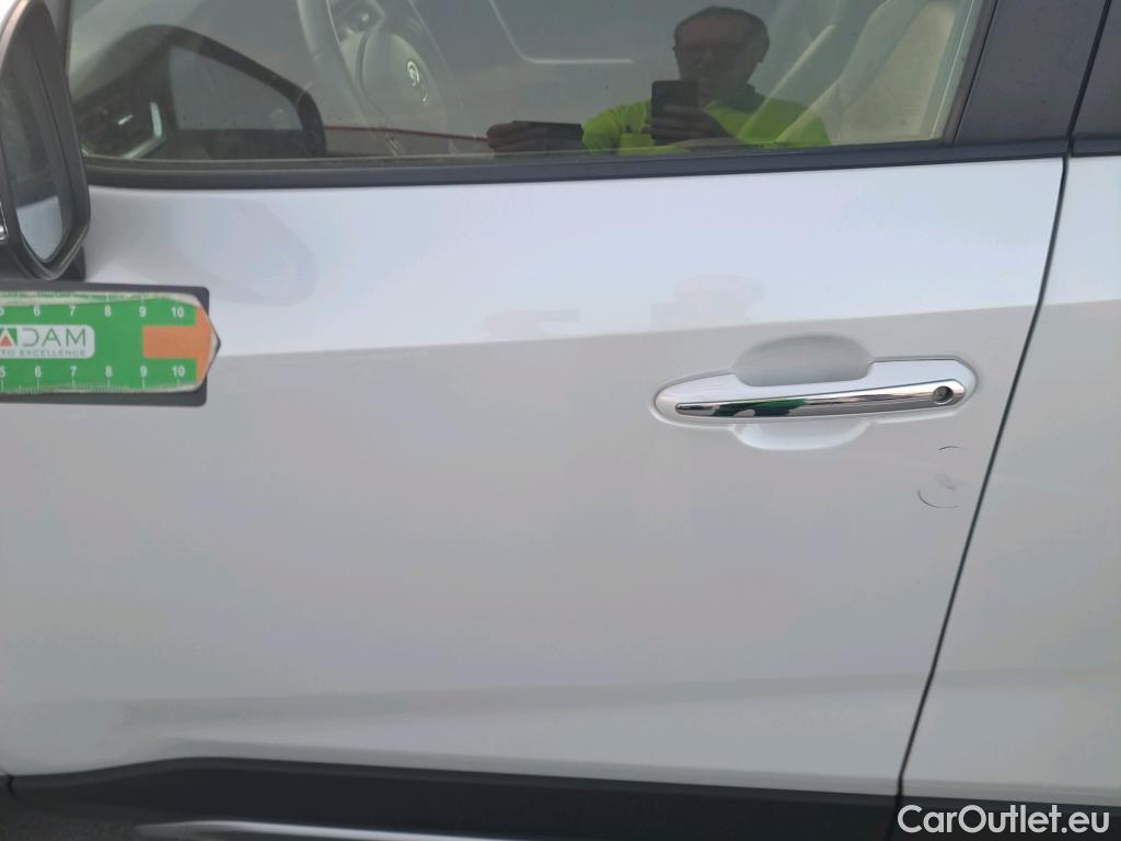  Toyota  RAV4 TOYOTA  / 2018 / 5P / todoterreno 2.5l 220H Luxury #24