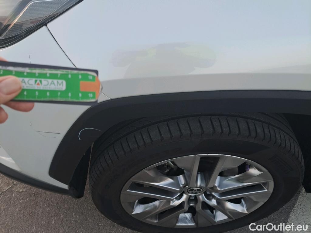  Toyota  RAV4 TOYOTA  / 2018 / 5P / todoterreno 2.5l 220H Luxury #30