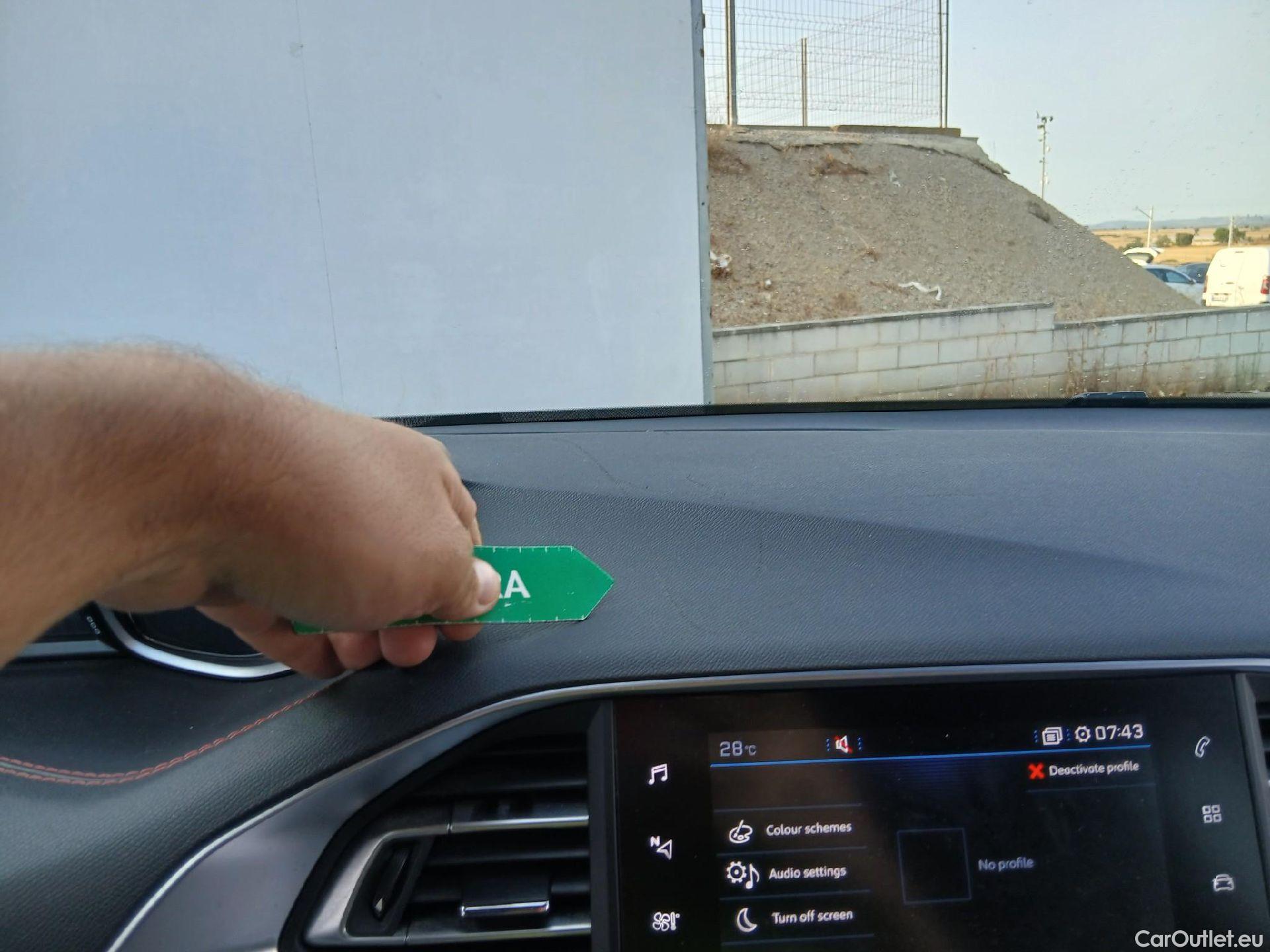  Peugeot  308 PEUGEOT  / 2017 / 5P / berlina con portón GT Line PureTech 130 S&S EAT8 #33