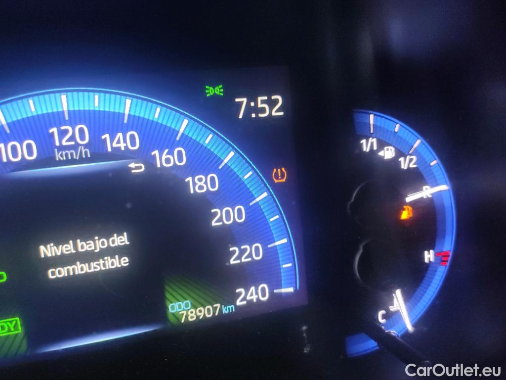  Toyota  Corolla TOYOTA  / 2019 / 5P / familiar 1.8 125H ACTIVE TECH E-CVT TOU SPORT #13
