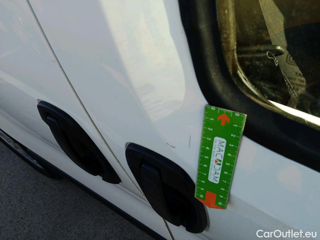  Fiat  Fiorino FIAT  / 2016 / 4P / furgón derivado de turismo Cargo SX N1 1.3 MJet 70 kW (95 CV) #19