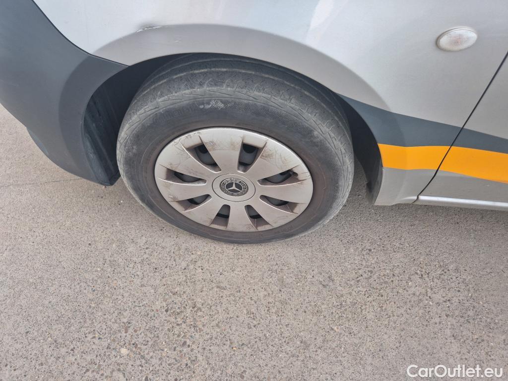 Mercedes  Vito MERCEDES-BENZ  / 2014 / 4P / furgón 111 CDI Larga #35