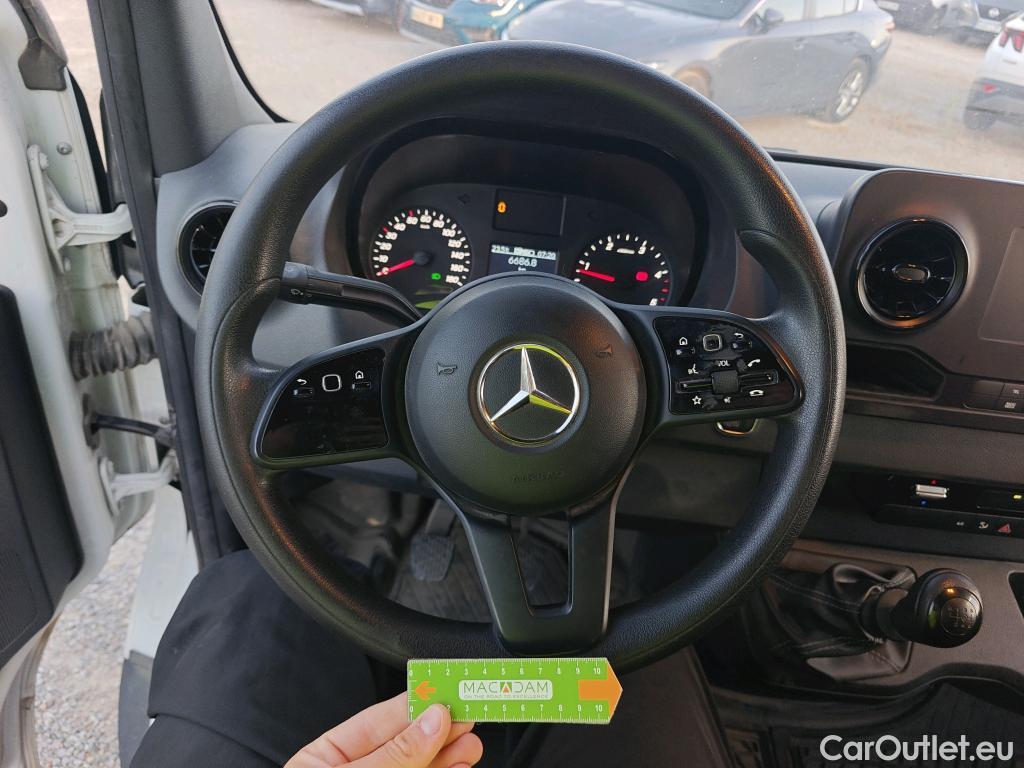  Mercedes  Sprinter MERCEDES-BENZ  / 2018 / 4P / furgón 311 CDI MEDIO 3.5T T. ALTO TD #33
