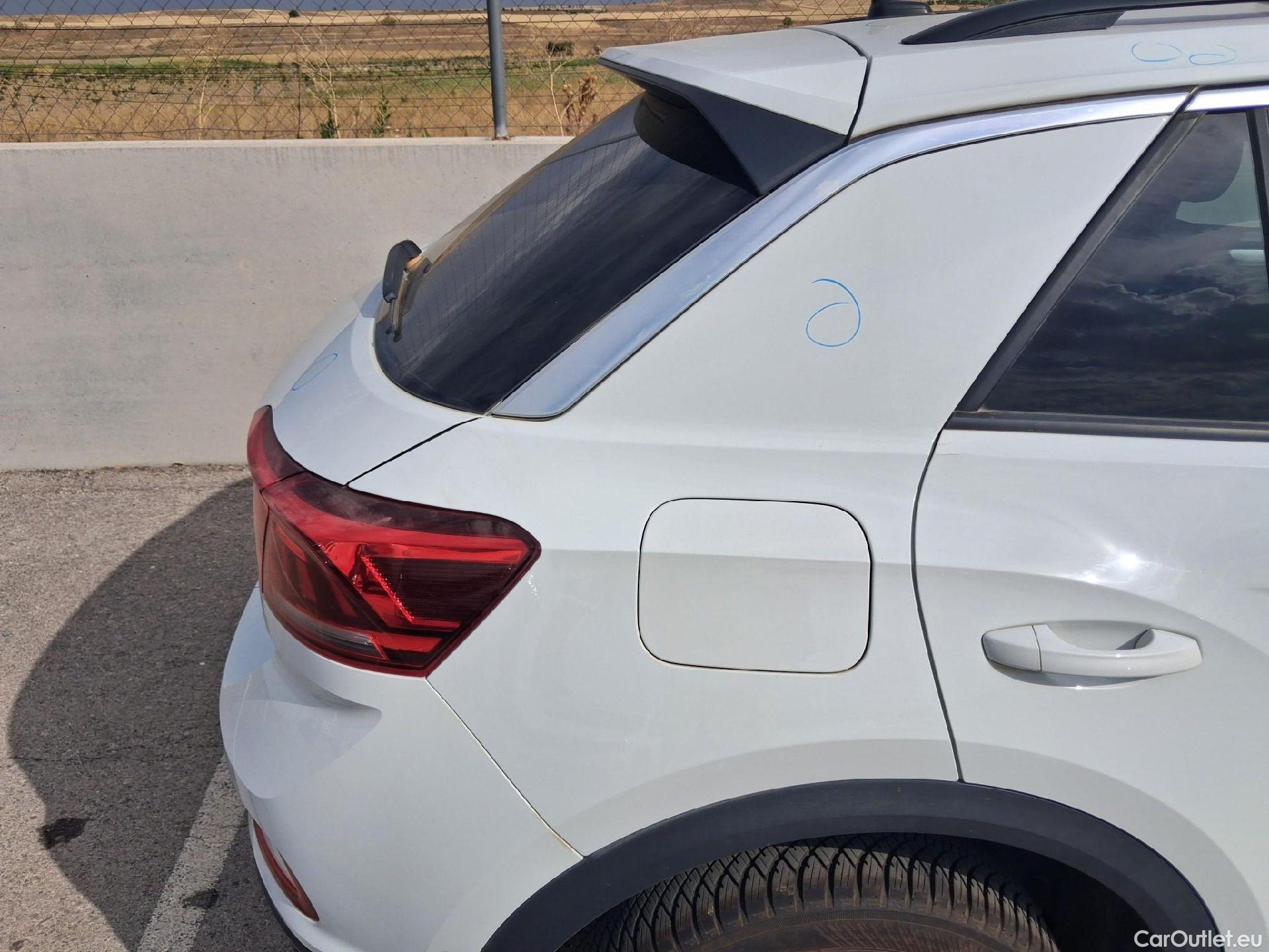  Volkswagen  T-ROC VOLKSWAGEN  / 2021 / 5P / todoterreno Life 2.0 TDI 85kW (115CV) #50