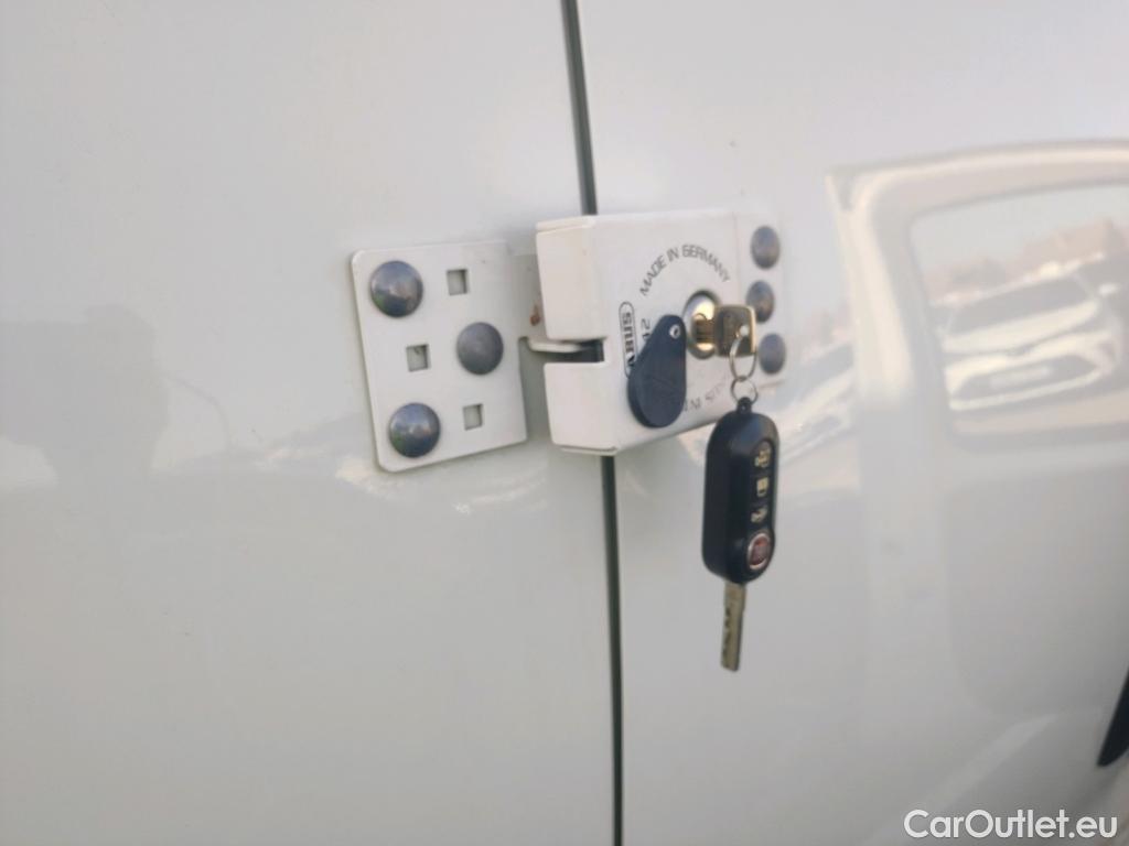 Fiat  Fiorino FIAT  / 2016 / 4P / furgón derivado de turismo Cargo SX N1 1.3 MJet 70 kW (95 CV) (AC) #21
