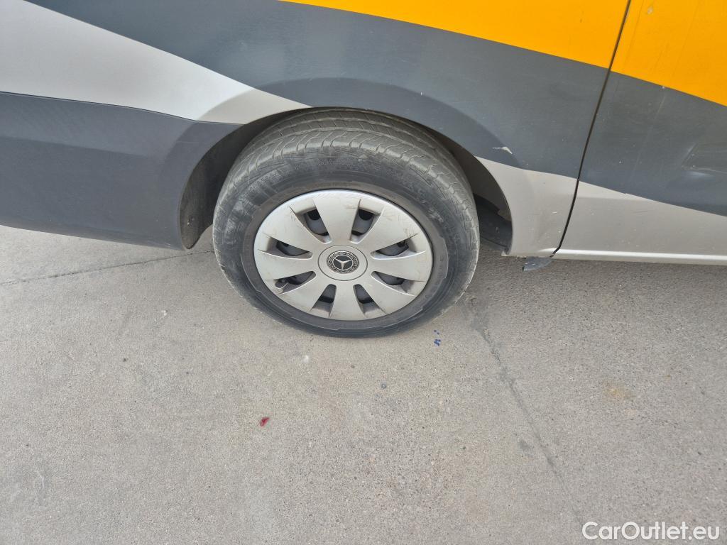  Mercedes  Vito MERCEDES-BENZ  / 2014 / 4P / furgón 111 CDI Larga #33