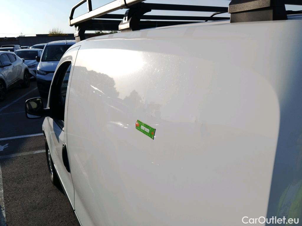  Fiat  Fiorino FIAT  / 2016 / 4P / furgón derivado de turismo Cargo SX N1 1.3 MJet 70 kW (95 CV) #1