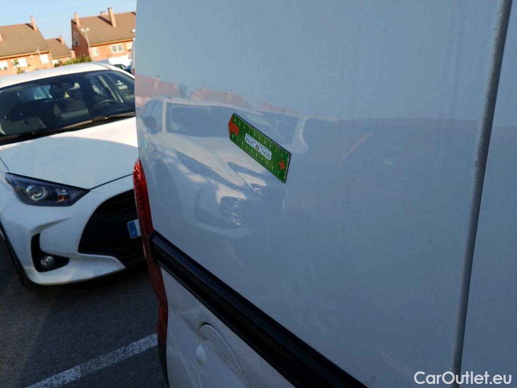  Fiat  Fiorino FIAT  / 2016 / 4P / furgón derivado de turismo Cargo SX N1 1.3 MJet 70 kW (95 CV) #4
