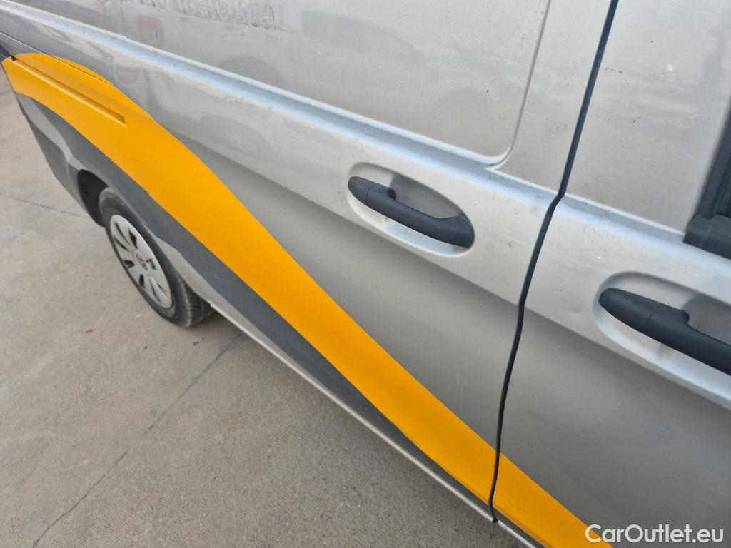  Mercedes  Vito MERCEDES-BENZ  / 2014 / 4P / furgón 111 CDI Larga #40
