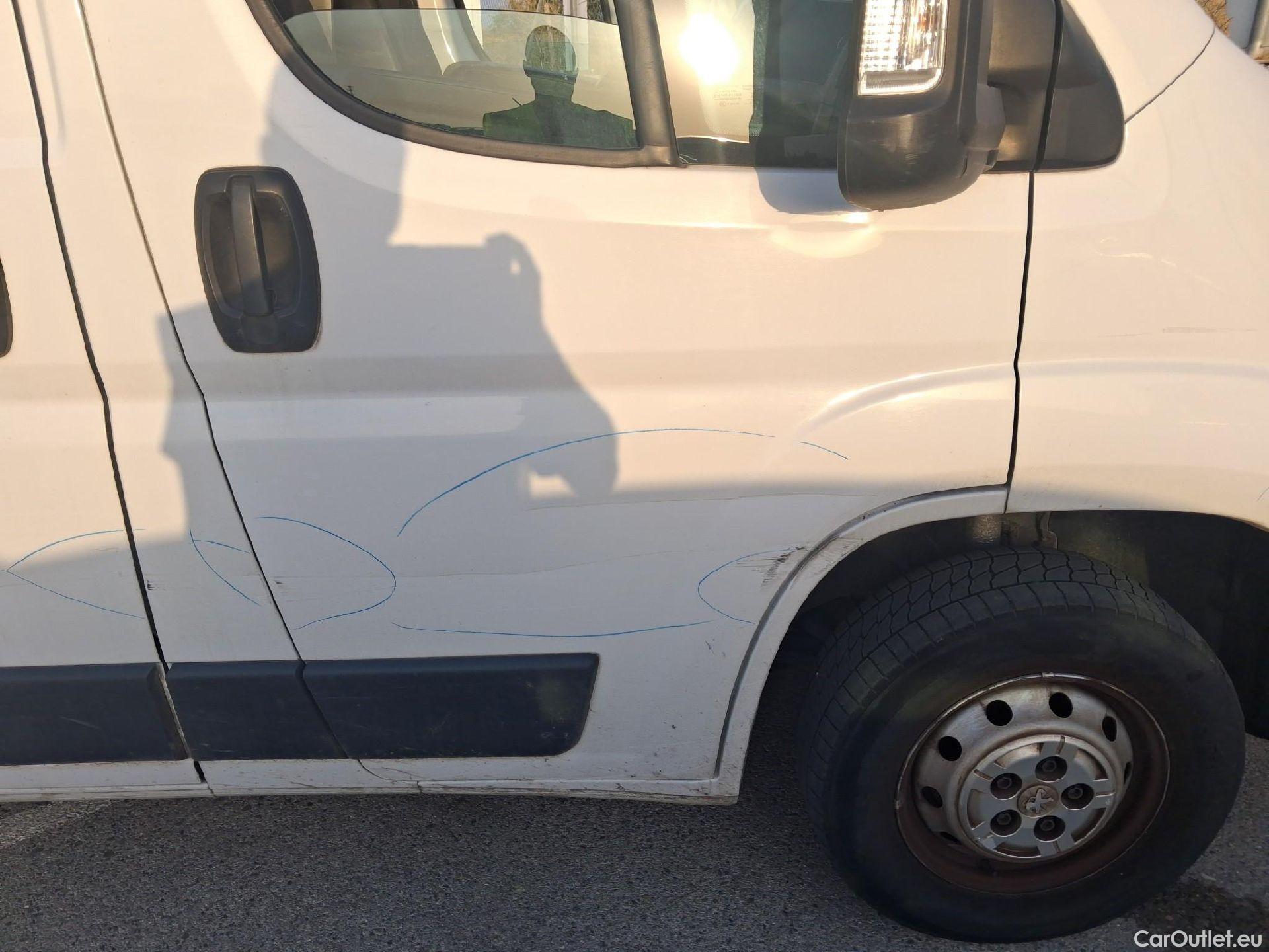  Peugeot  Boxer PEUGEOT  / 2014 / 4P / furgón 330 L1 H1 BHDI 88kW (120CV) S&S 6 Vel. M #37