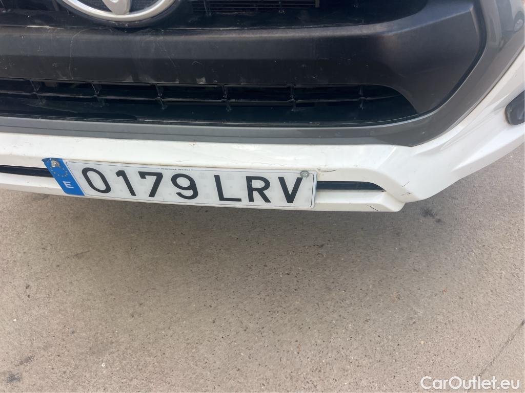  Toyota  Hilux TOYOTA  / 2020 / 4P / pickup 2.4 D-4D Cabina Doble GX #34