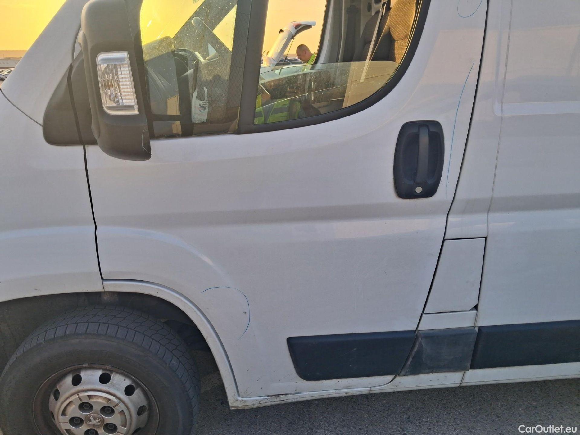  Peugeot  Boxer PEUGEOT  / 2014 / 4P / furgón 330 L1 H1 BHDI 88kW (120CV) S&S 6 Vel. M #10