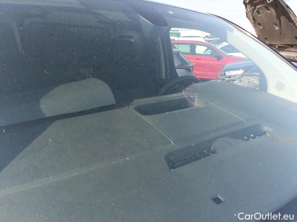  Peugeot  Expert PEUGEOT  / 2016 / 4P / furgón Furgón Premium 1.5 BlueHDi 100 Standard #32
