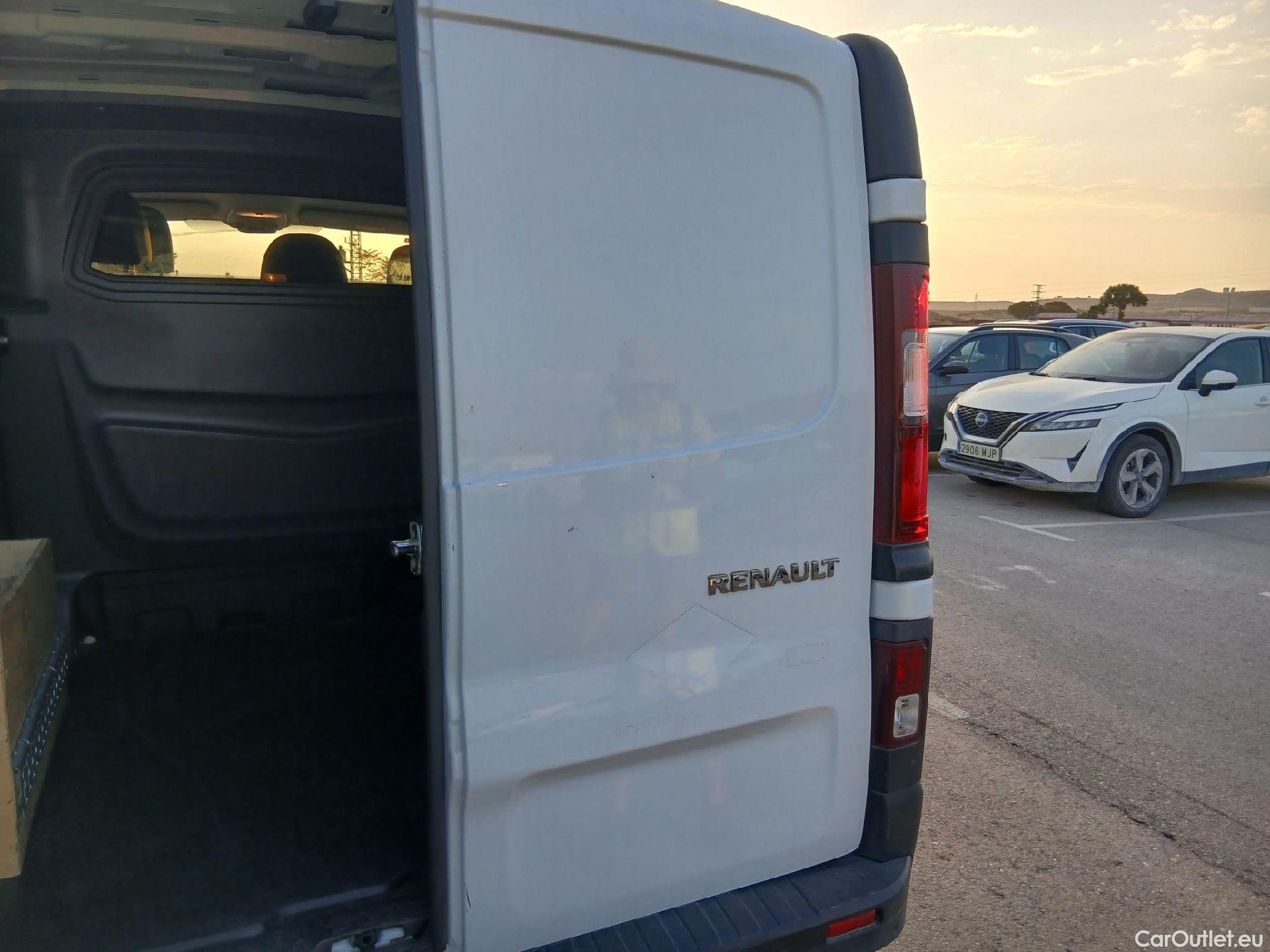  Renault  Trafic RENAULT  / 2019 / 4P / furgón Doble Cabina 27 L1 Energy BluedCi 88 kW #14