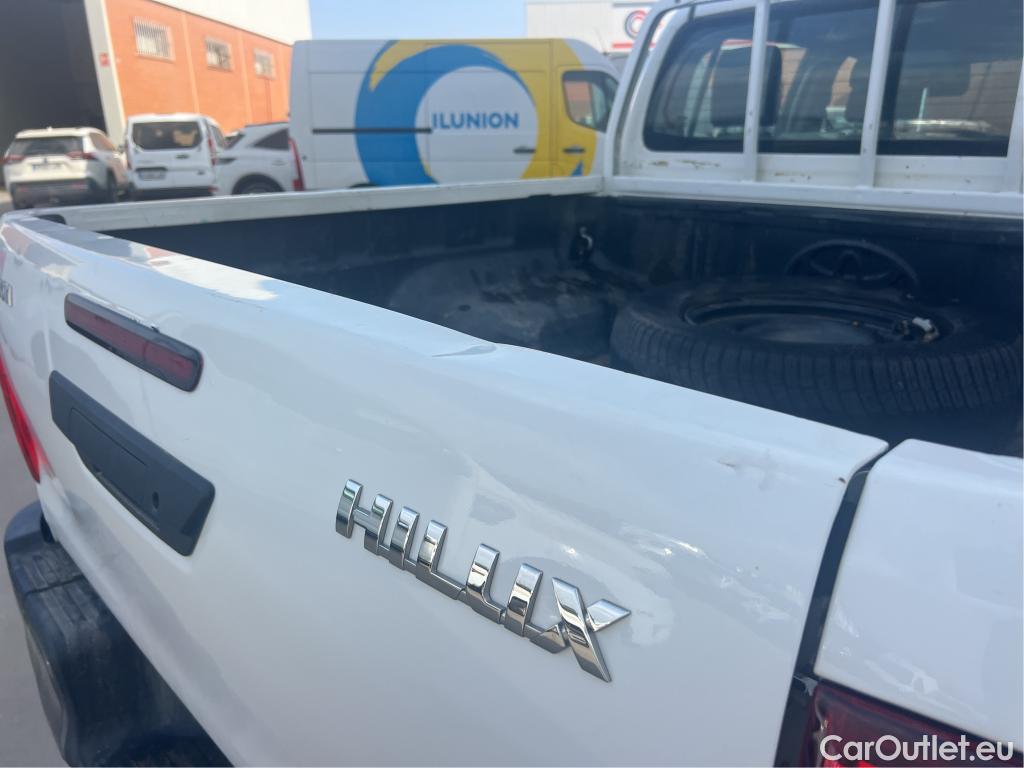  Toyota  Hilux TOYOTA  / 2020 / 4P / pickup 2.4 D-4D Cabina Doble GX #5