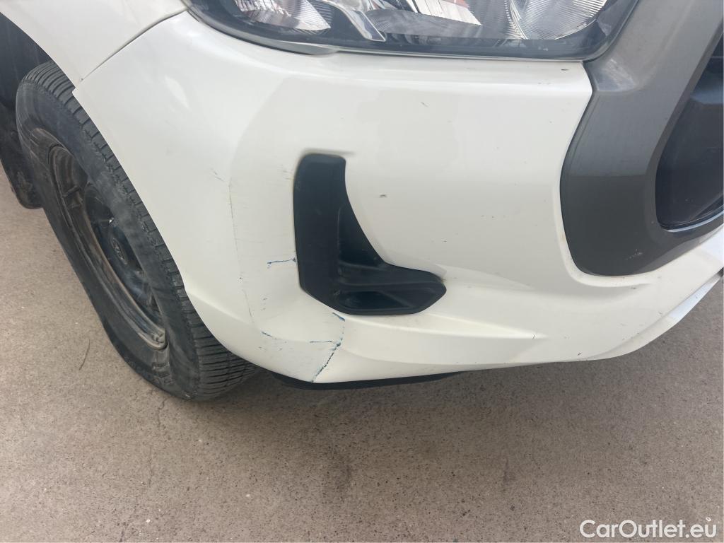  Toyota  Hilux TOYOTA  / 2020 / 4P / pickup 2.4 D-4D Cabina Doble GX #36
