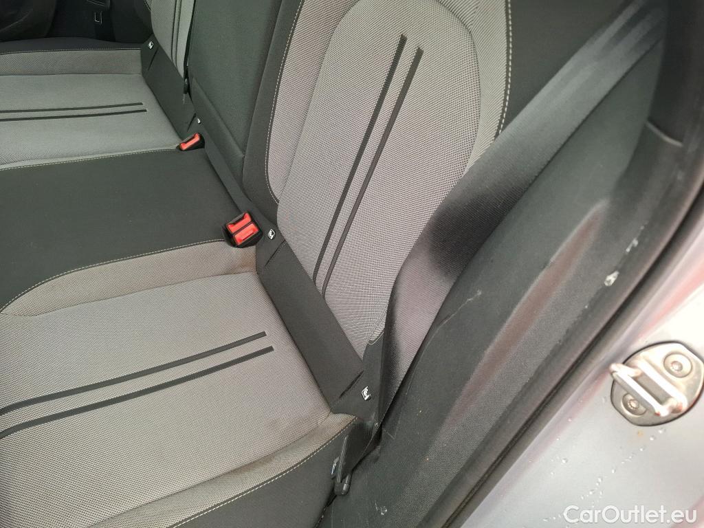  Seat  Leon SEAT  Sportstourer / 2020 / 5P / Break 2.0 TDI 150 DSG S&S Style Business #46