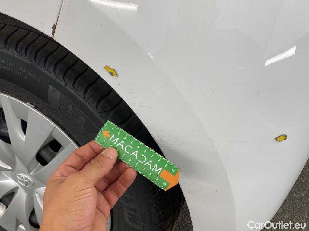  Toyota  Yaris TOYOTA  Hybride / 2019 / 5P / Berline Hybride 116h Dynamic Business Beyond Zer #18