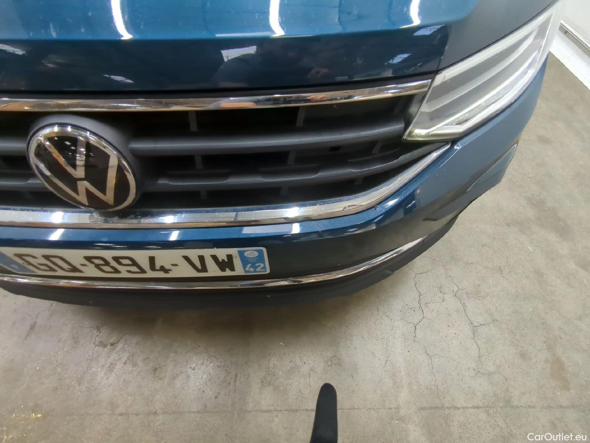  Volkswagen  Tiguan VOLKSWAGEN  / 2020 / 5P / SUV 2.0 TDI 150 DSG7 Life Business #24