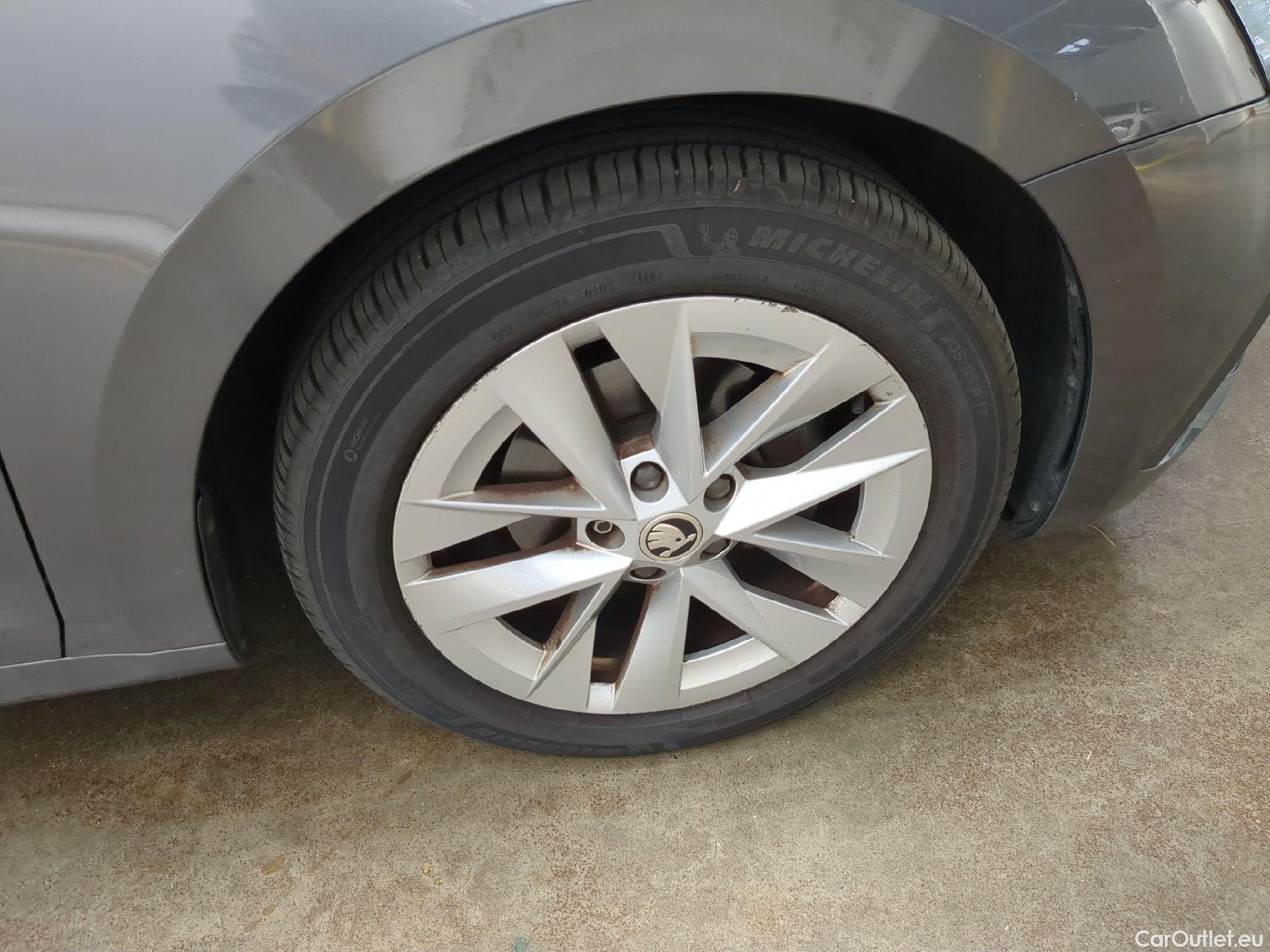  Skoda  Octavia  Berline Style 2.0 TDI 150CV BVA7 E6d #1