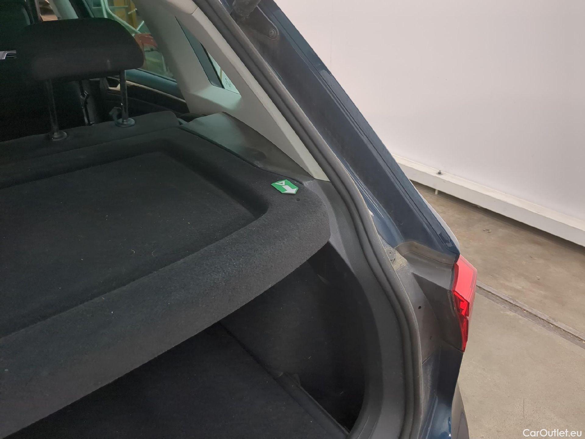  Volkswagen  Tiguan VOLKSWAGEN  / 2020 / 5P / SUV 2.0 TDI 150 DSG7 Life Business #1