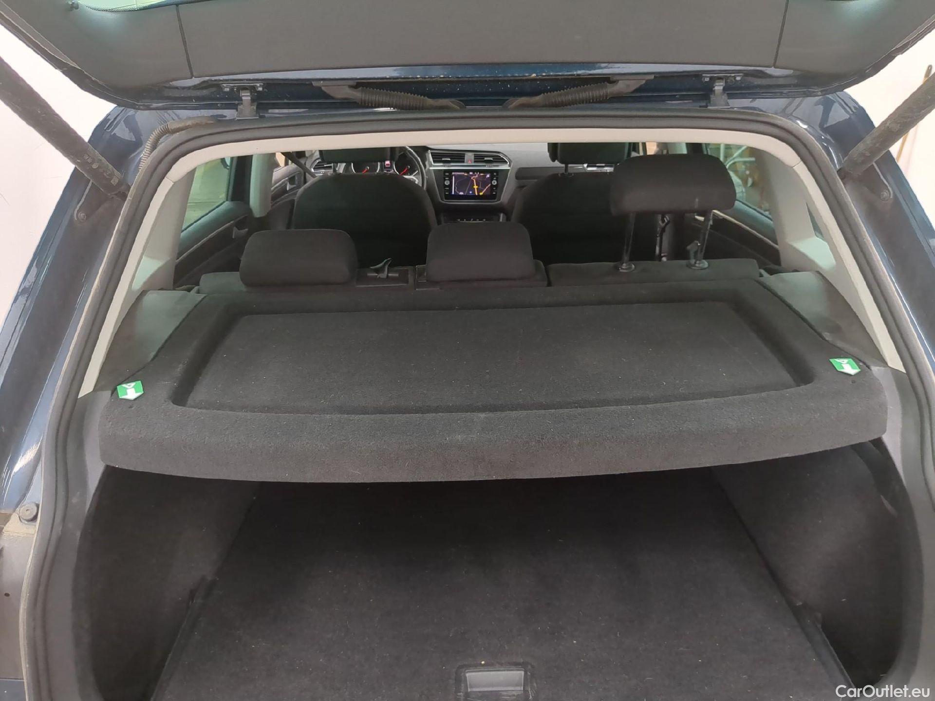  Volkswagen  Tiguan VOLKSWAGEN  / 2020 / 5P / SUV 2.0 TDI 150 DSG7 Life Business #2