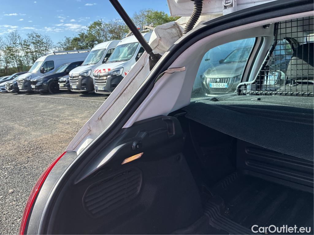  Peugeot  208  Affaire Premium 1.5 HDi 100CV BVM5 E6dT #26