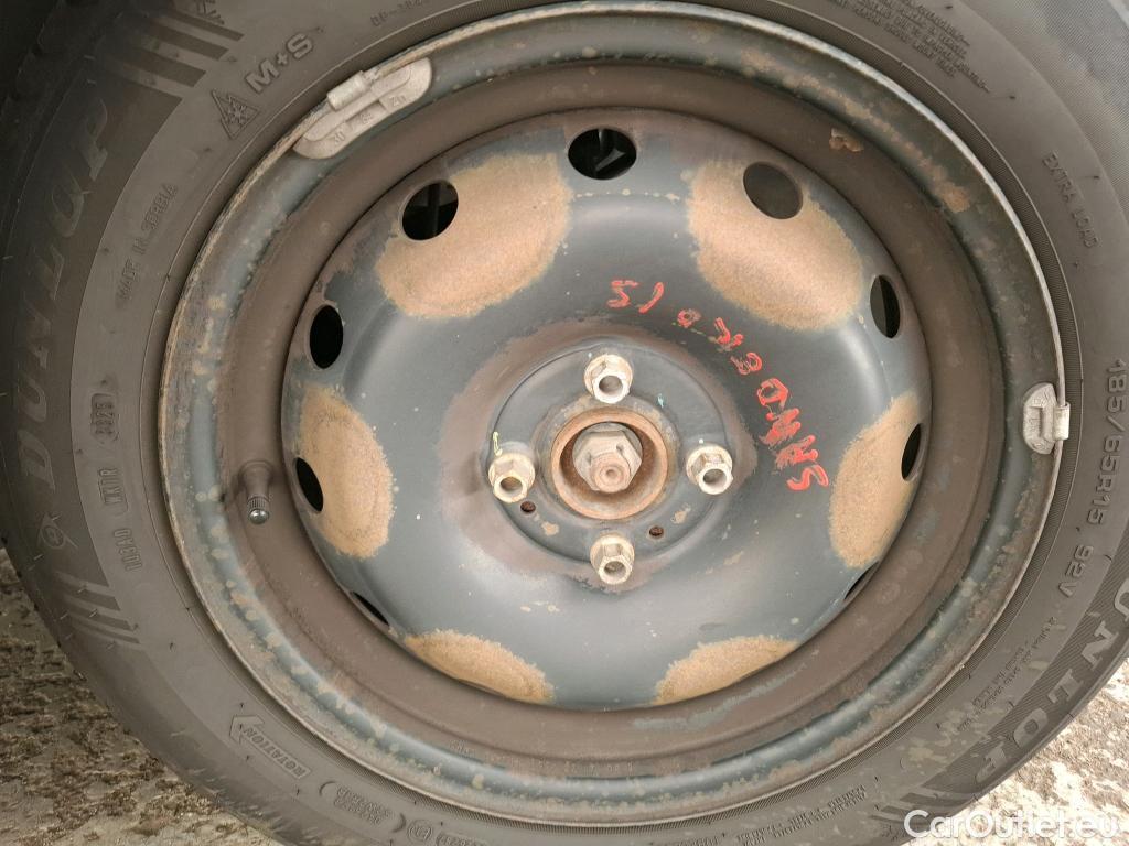  Renault  Clio  IV Air MediaNav 1.5 dCi 75CV BVM5 E6 #32