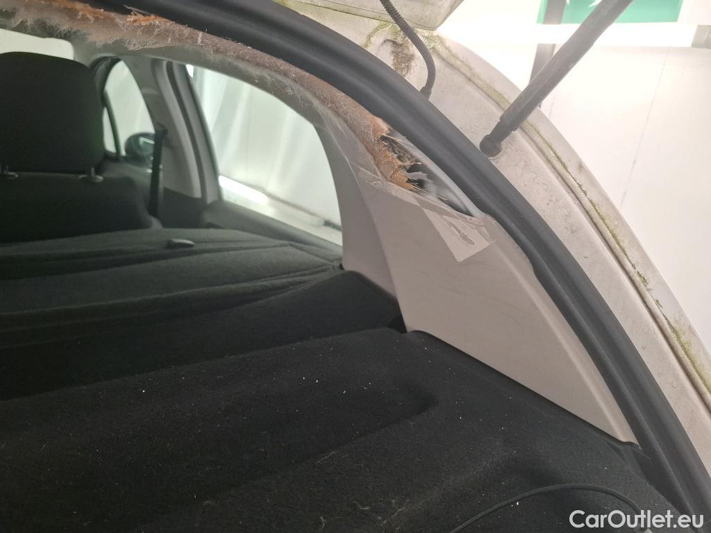  Citroen  C3  Société Feel 1.5 BlueHDI 100CV BVM6 E6dT #1