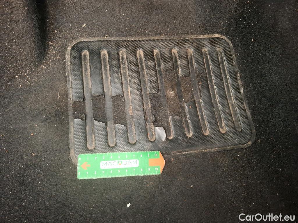  Citroen  C3  Société Feel 1.5 BlueHDI 100CV BVM6 E6dT #4