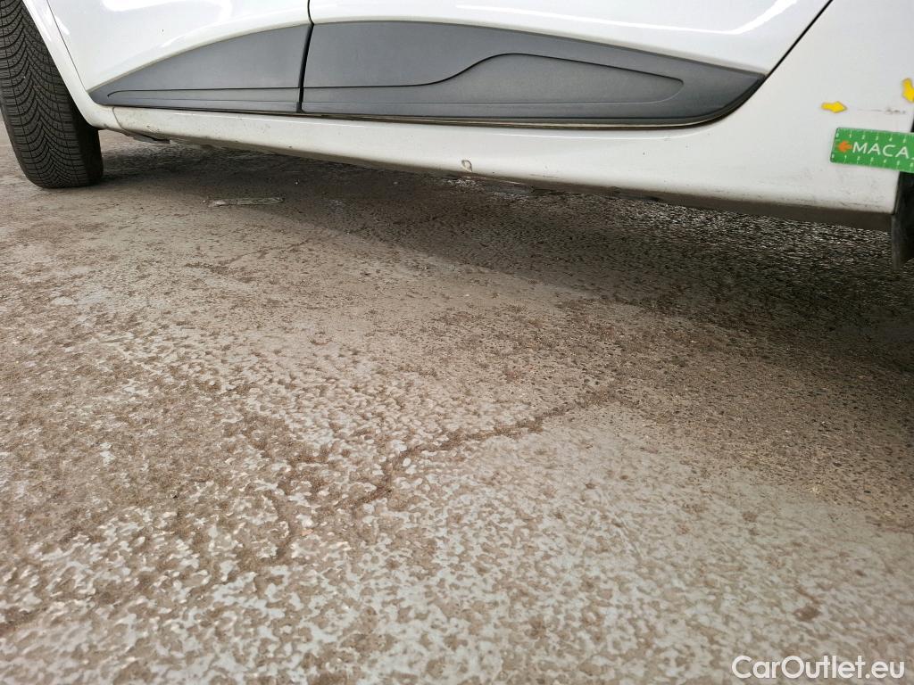  Renault  Clio  IV Air MediaNav 1.5 dCi 75CV BVM5 E6 #36