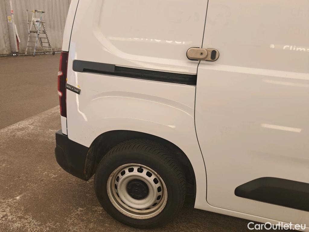  Citroen  Berlingo CITROEN  Van / 2018 / 4P / Fourgonnette Taille M 650kg BlueHDi 100 S&S BVM Club #3