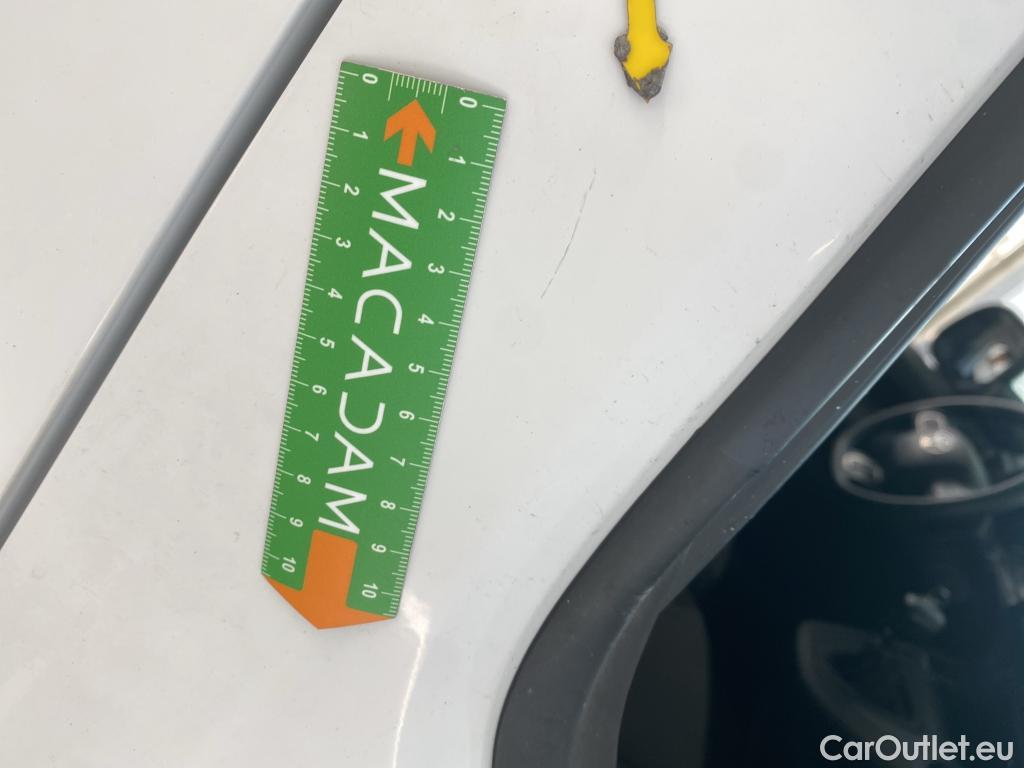  Toyota  Proace TOYOTA  City / 2019 / 4P / Fourgonnette 1.5 Medium 100 D-4D Business #10