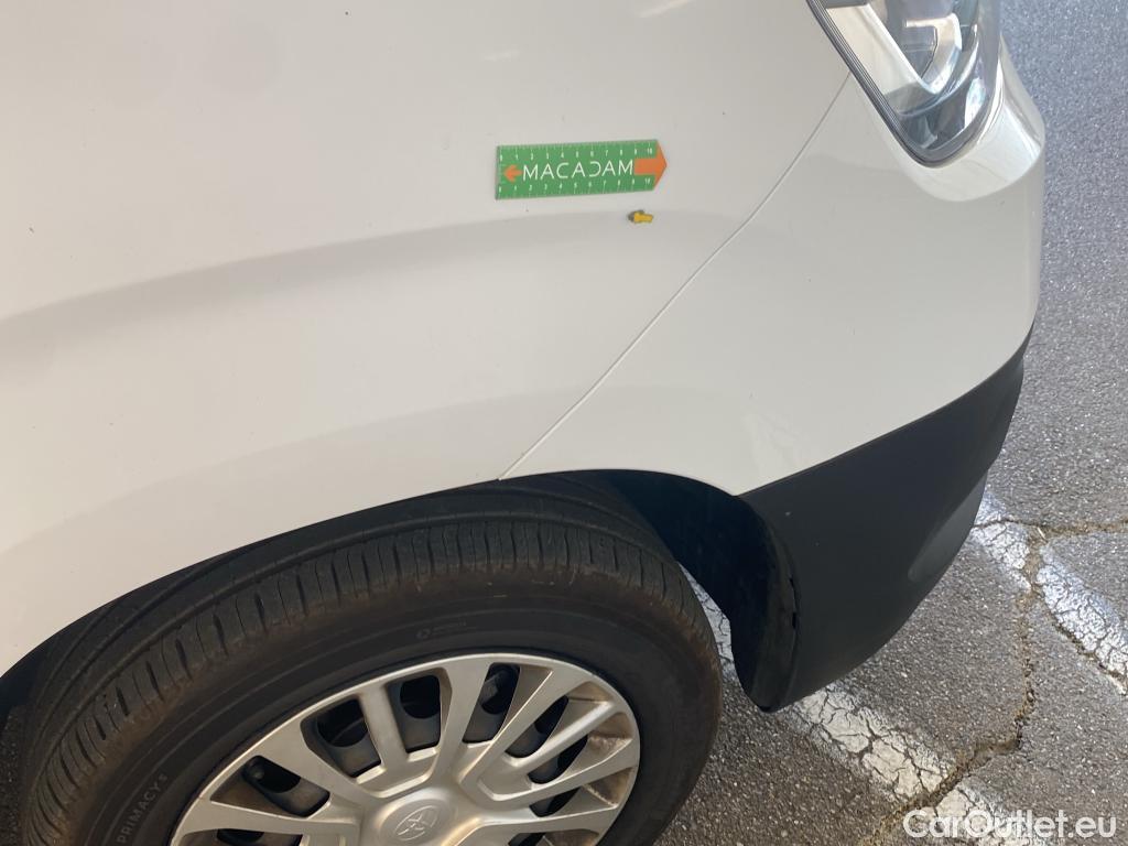  Toyota  Proace TOYOTA  City / 2019 / 4P / Fourgonnette 1.5 Medium 100 D-4D Business #14