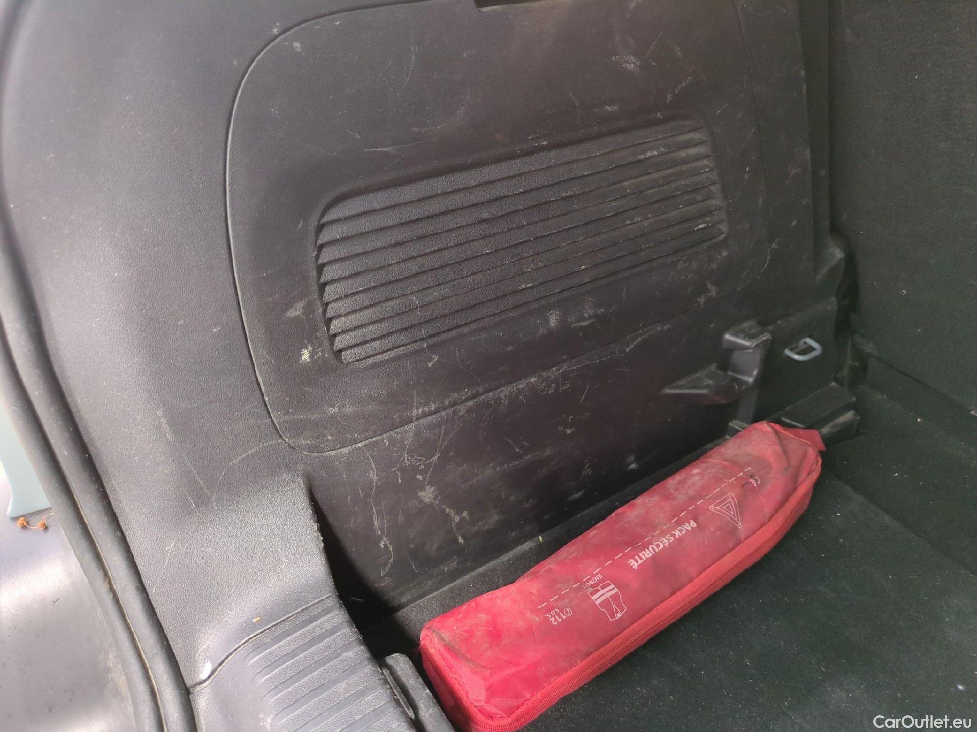  Citroen  C3  Aircross C-Series 1.2 PureTech 110CV BVM6 6E #8