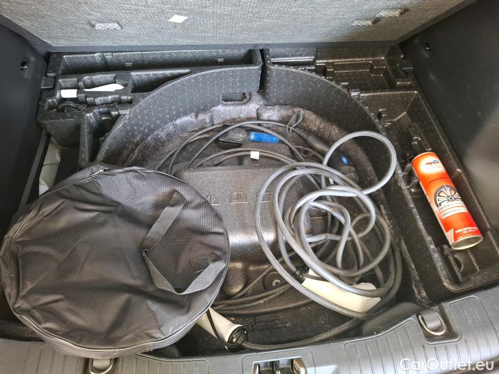  Ford  Kuga FORD  / 2019 / 5P / SUV 2.5 Dur 225 hybrid PHEV Pshift Titanium OPE STOCK #10