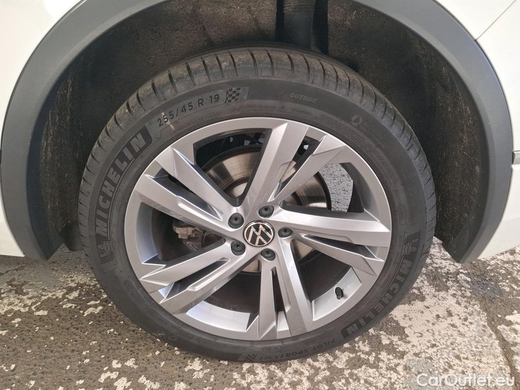  Volkswagen  Tiguan VOLKSWAGEN  / 2020 / 5P / SUV 1.4 eHybrid 245 DSG6 R-Line Exclusive #10