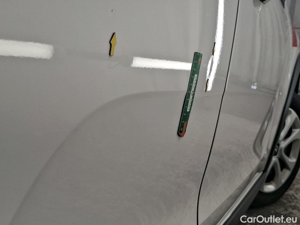  Citroen  C3  Société Feel 1.5 BlueHDI 100CV BVM5 E6dT #4