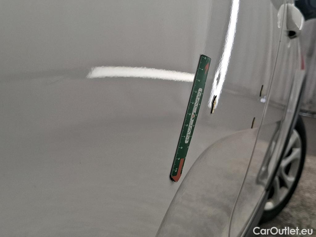  Citroen  C3  Société Feel 1.5 BlueHDI 100CV BVM5 E6dT #5