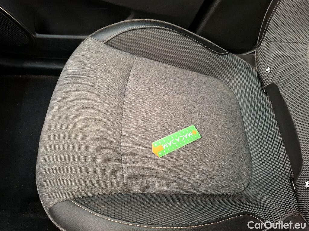  Renault  Captur  Intens 0.9 TCe 90CV BVM5 E6 #18